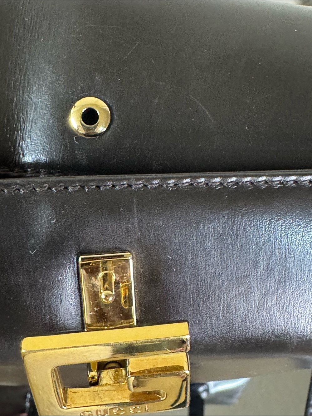 Gucci Vintage Brown Leather Shoulder Bag with Tan Interior - Picture 6 of 16